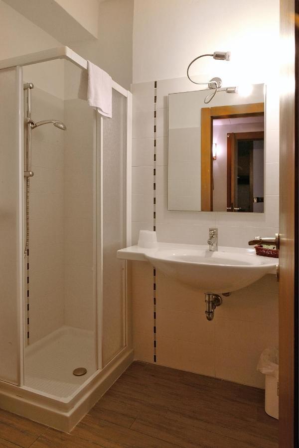 Front Lake Apartment バルドリーノ エクステリア 写真