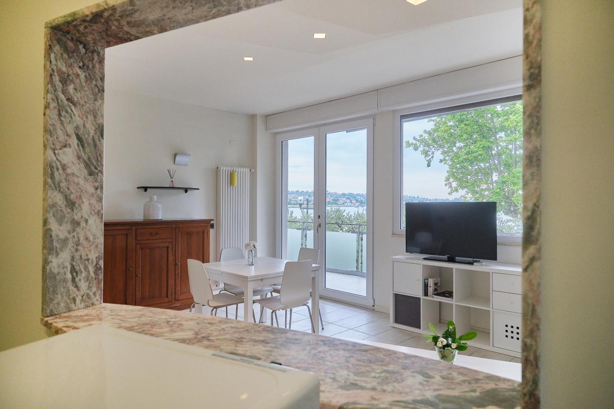 Front Lake Apartment バルドリーノ エクステリア 写真