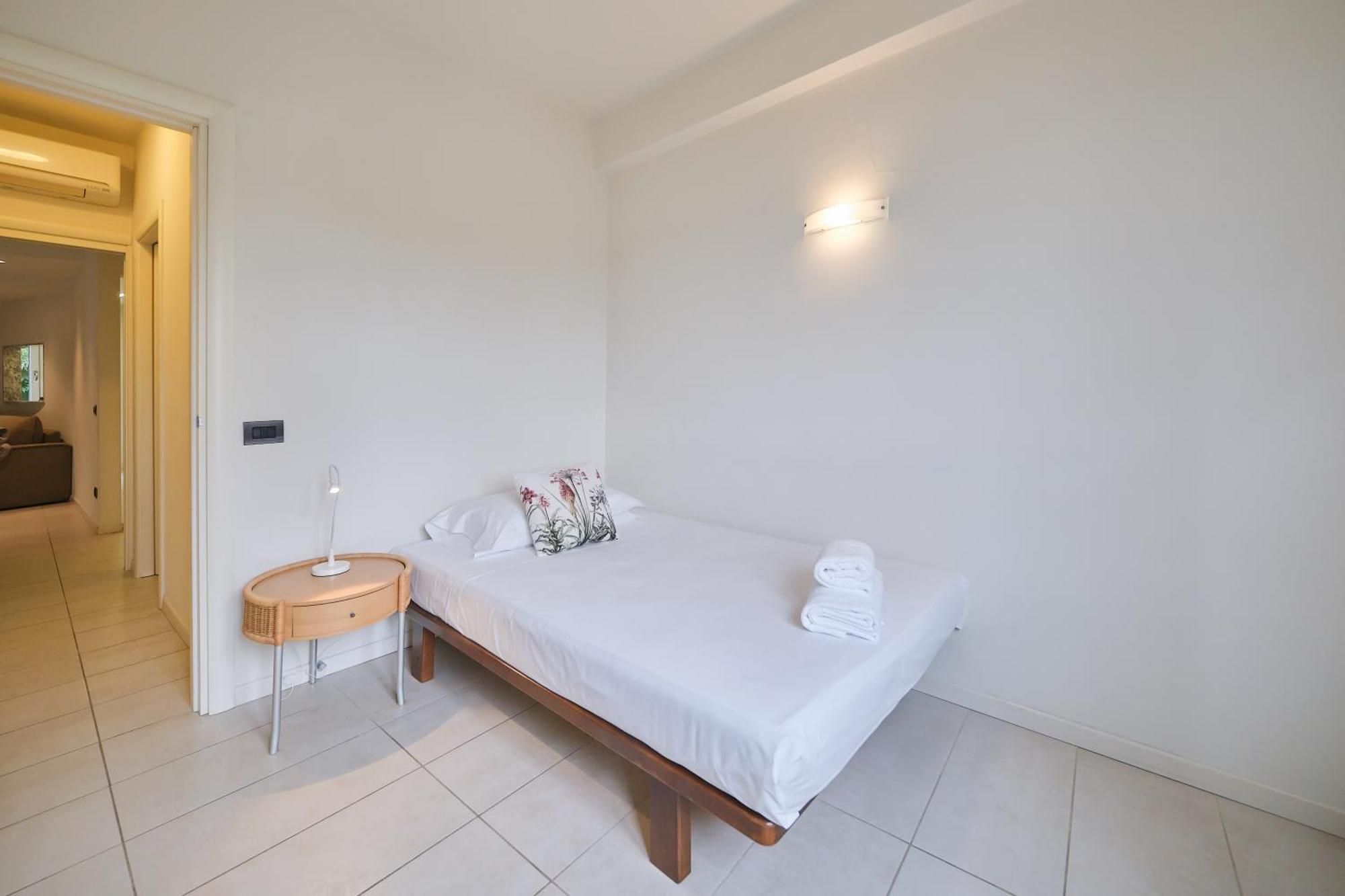 Front Lake Apartment バルドリーノ エクステリア 写真