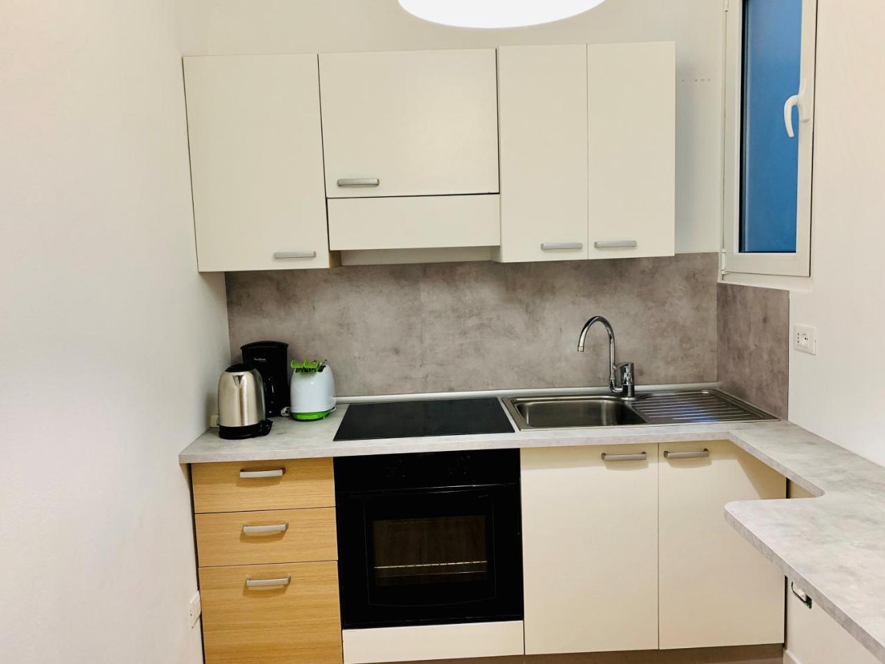Front Lake Apartment バルドリーノ エクステリア 写真